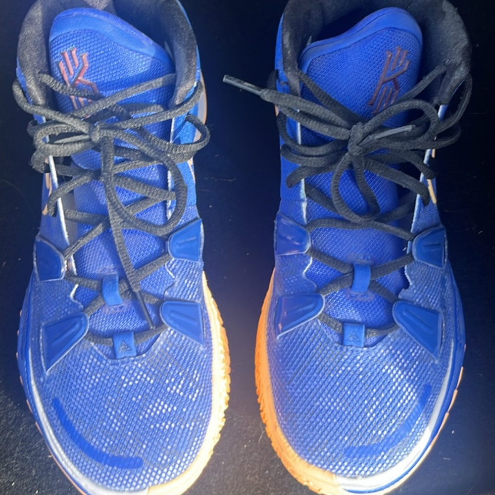 Kyrie Basketball Shoes